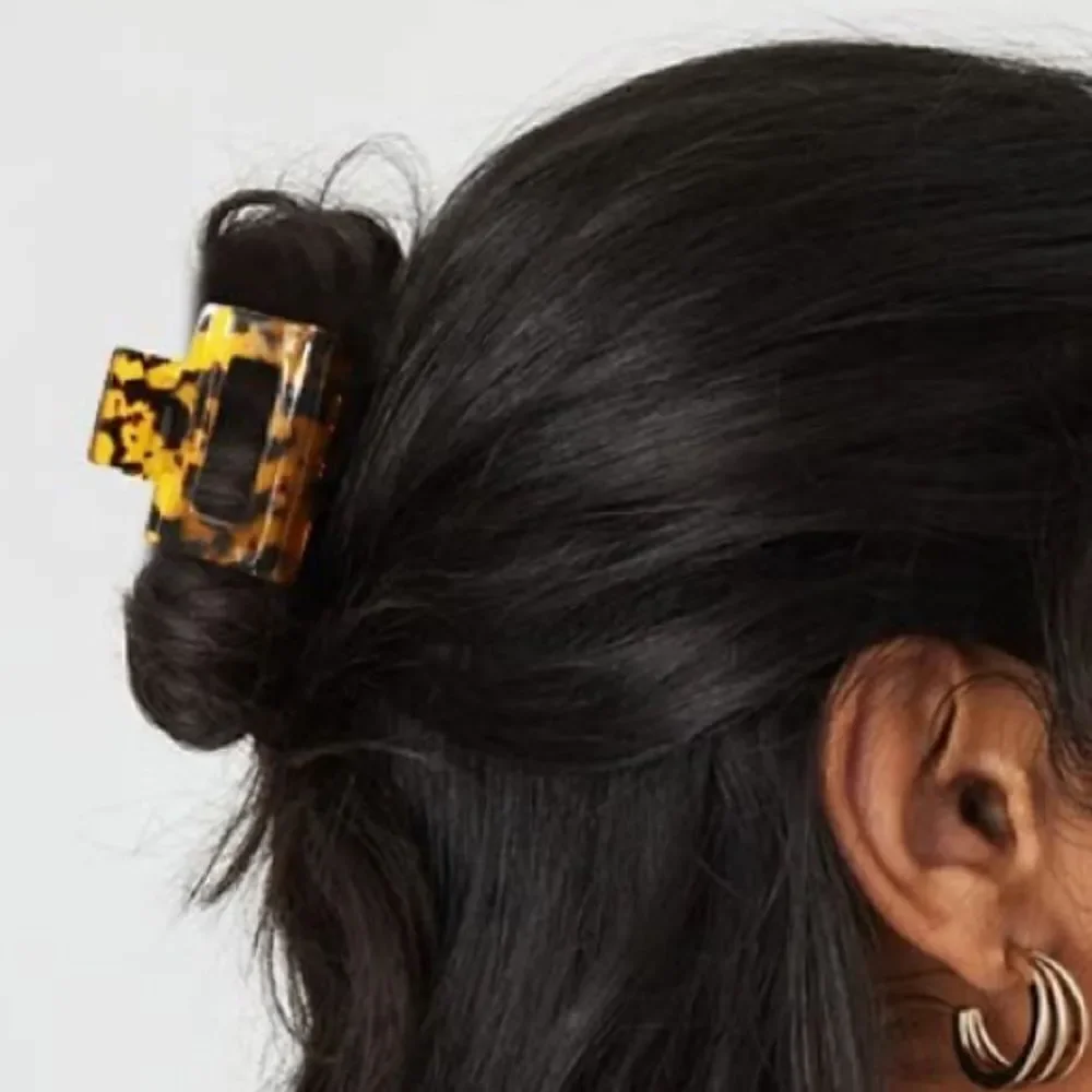New tortoise and checkered hair clips set of 4
